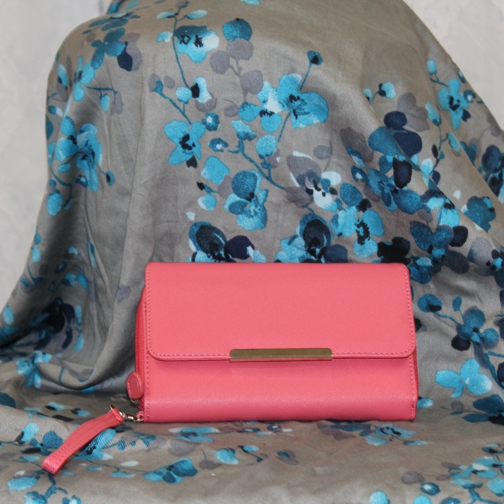 Safe Keeper Pink Clutch